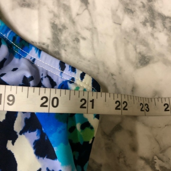 Liz Claiborne Blue Print Swim Tankini Top Size 24W NWT - Picture 3 of 5